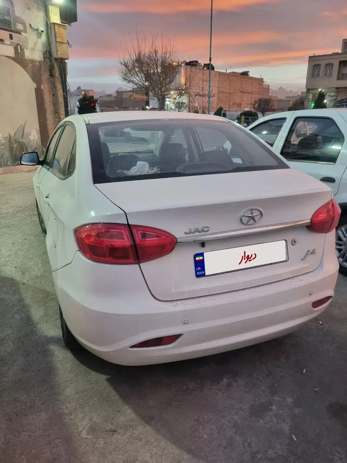 جک جی فر j4|خودرو سواری و وانت|یزد, |دیوار