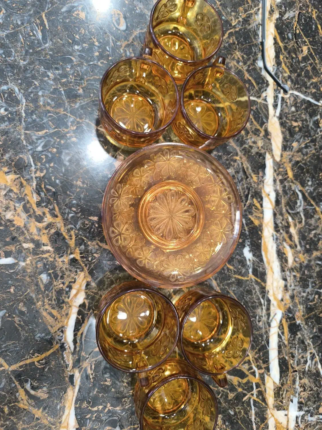 فنجان|ظروف سرو و پذیرایی|قم, باغ شازده|دیوار