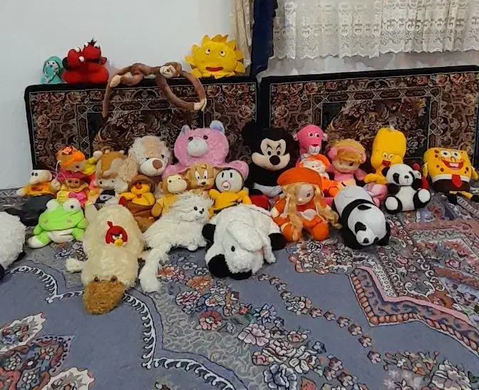 عروسک|اسباببازی بچه|چهارباغ, |دیوار