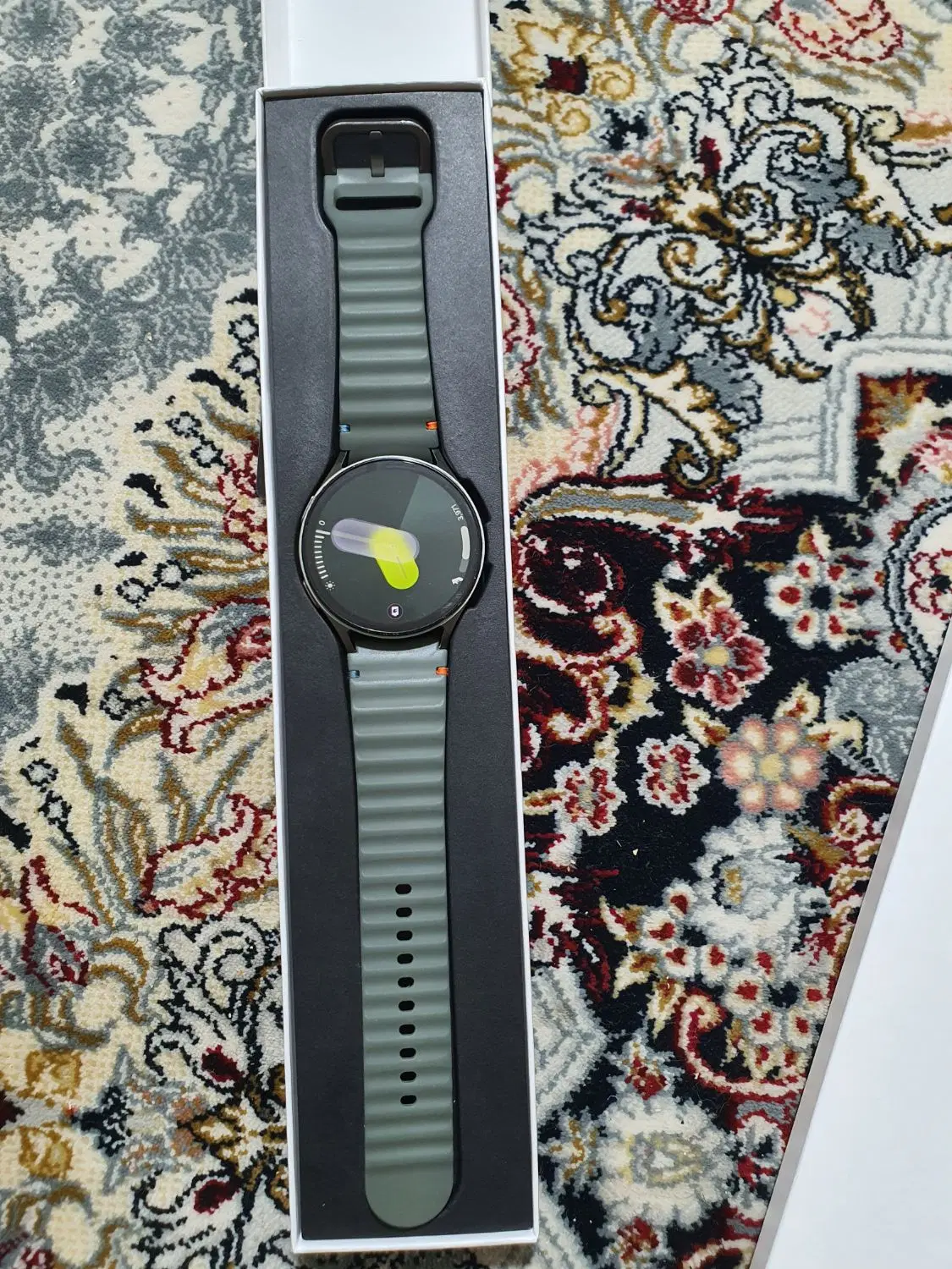 Samsung watches 7|ساعت|مشهد, عنصری|دیوار