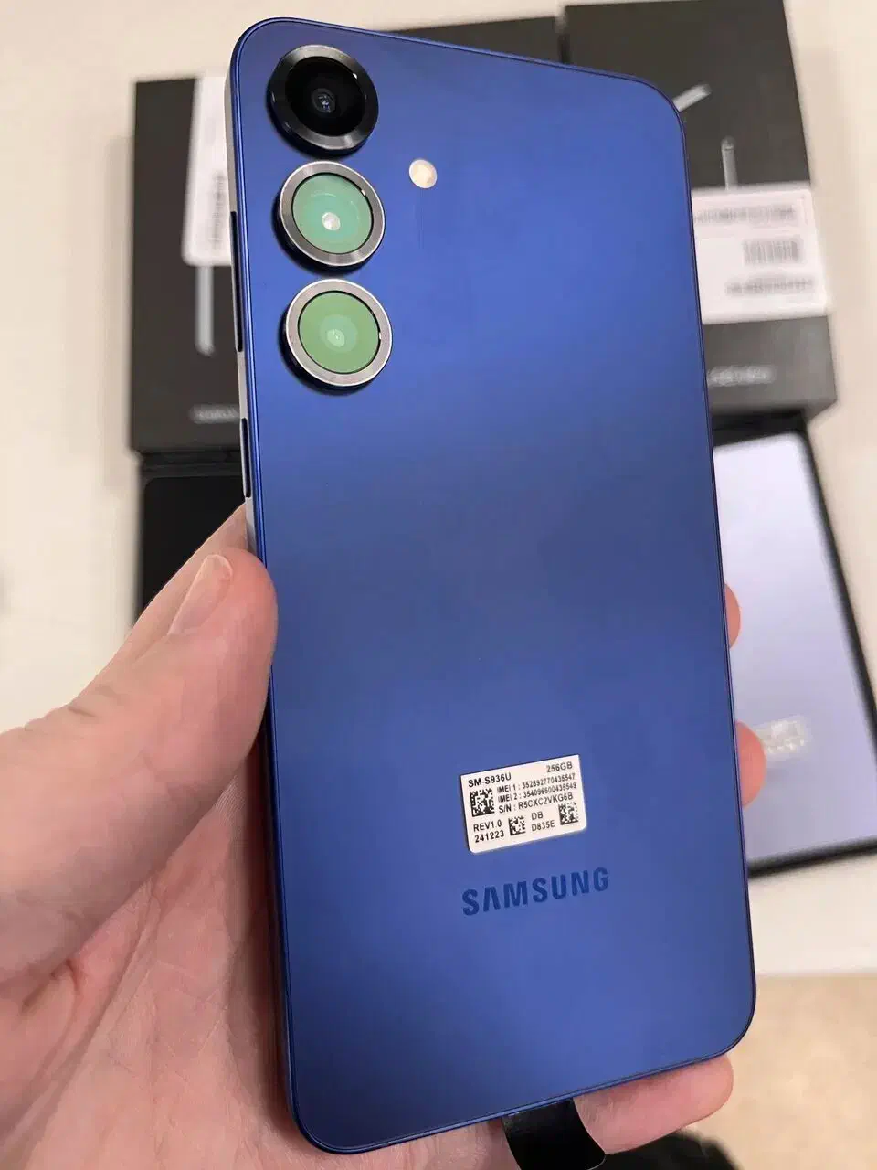 Samsung galaxy s25 fe|موبایل|شیراز, قالیشویی|دیوار