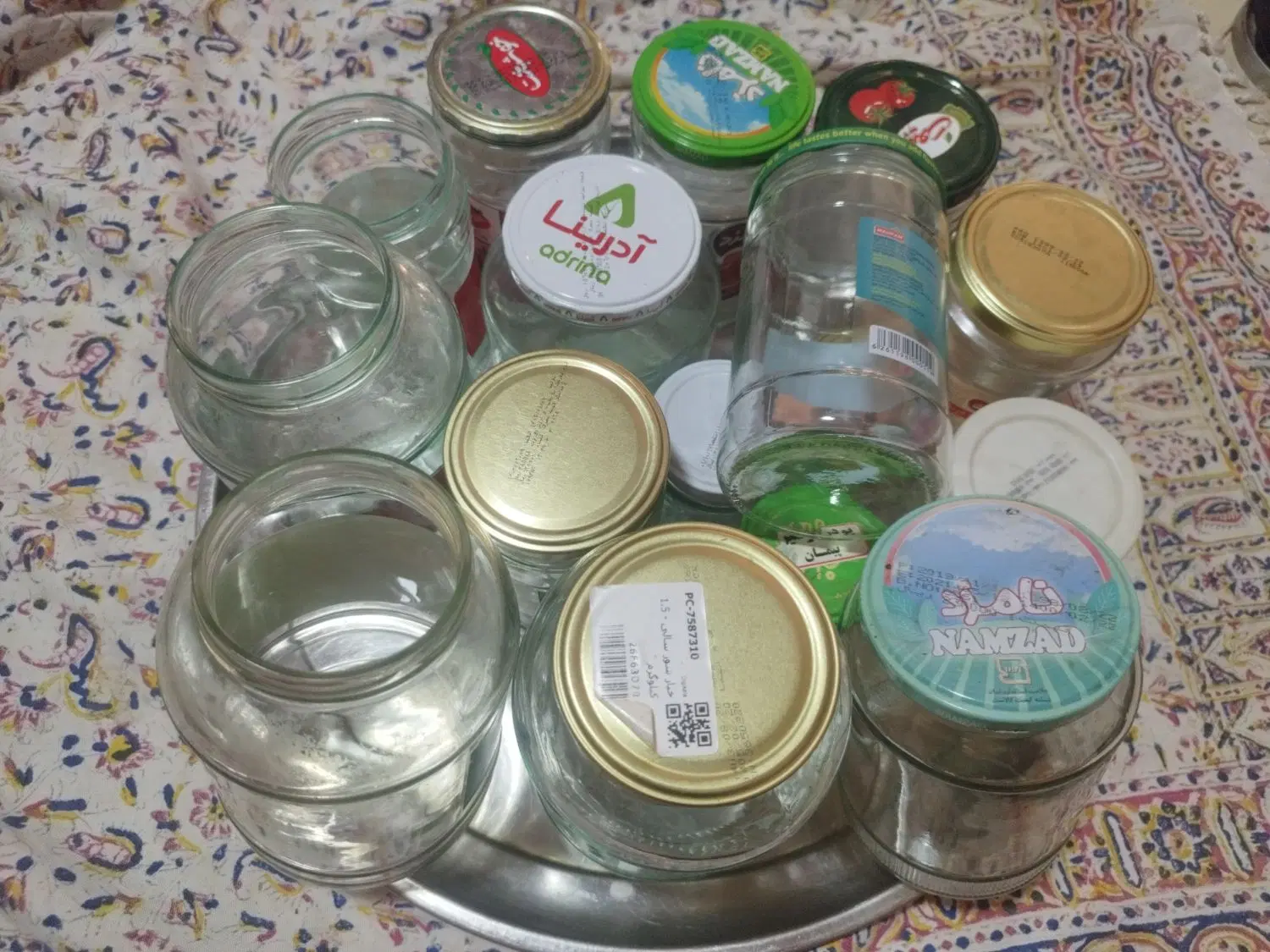 شیشه|ظروف نگهدارنده، پلاستیکی، یکبارمصرف|اصفهان, جلالیه|دیوار