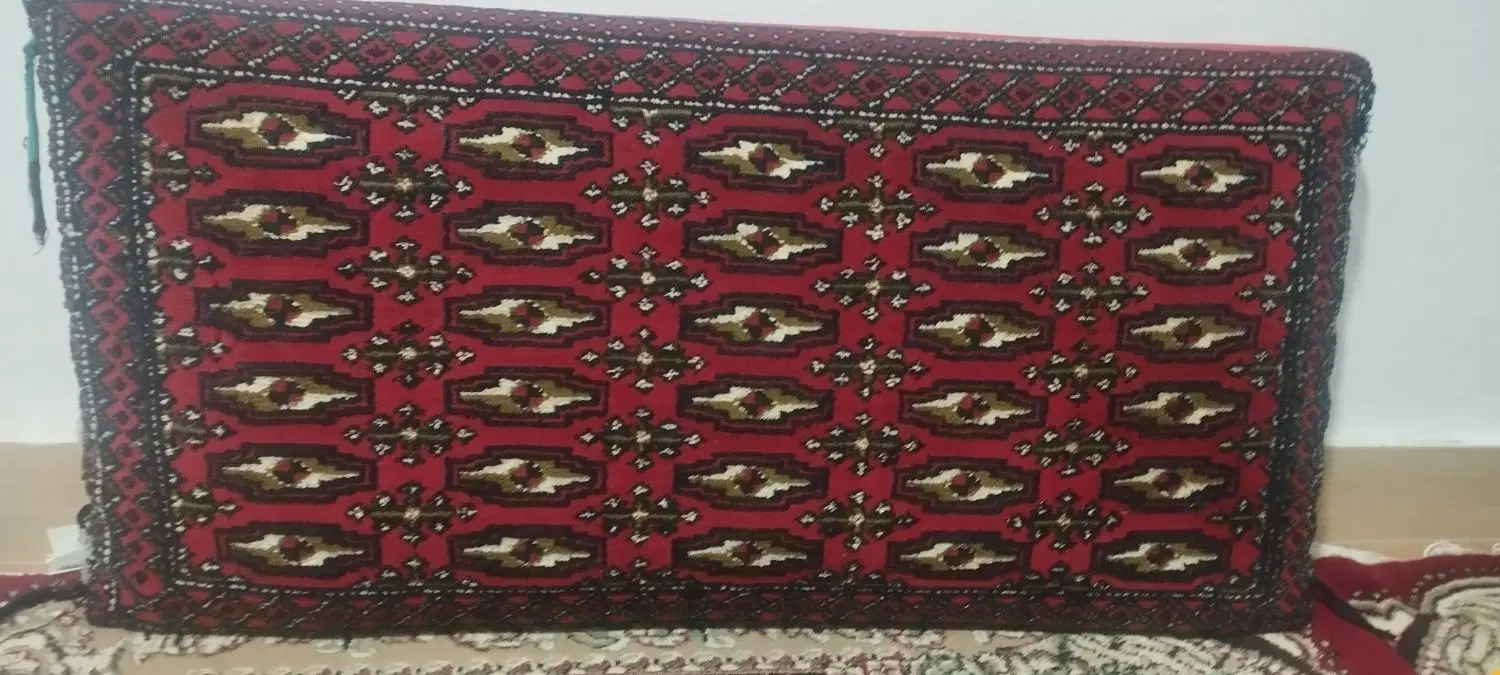 پشتی|پشتی|سمنان, |دیوار