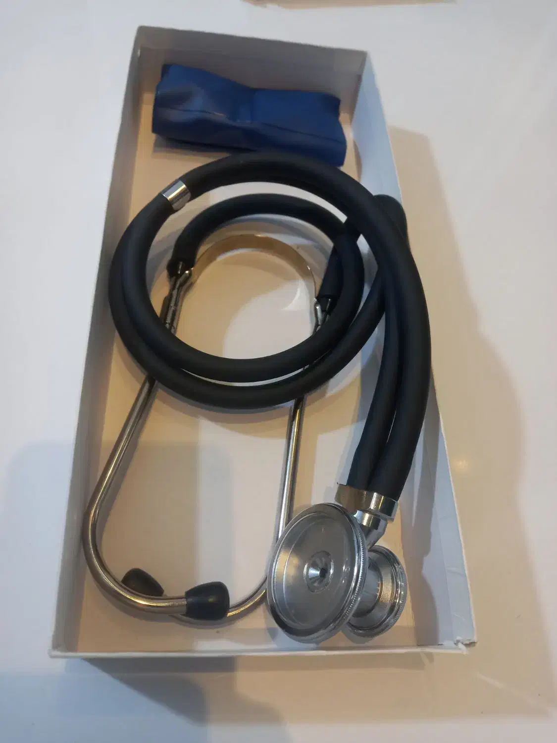 گوشی پزشکی|پزشکی|ابریشم, |دیوار