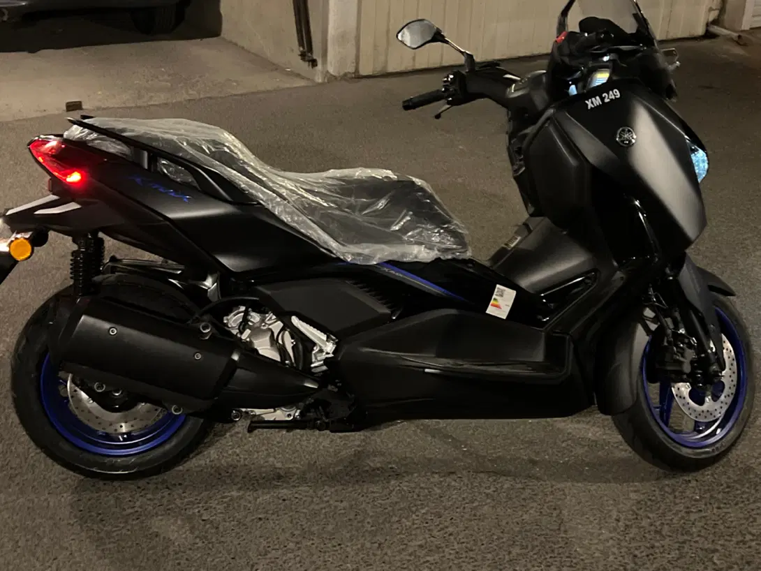 Yamaha Xmax 249 blue black|موتورسیکلت|تهران, سعادت‌آباد|دیوار