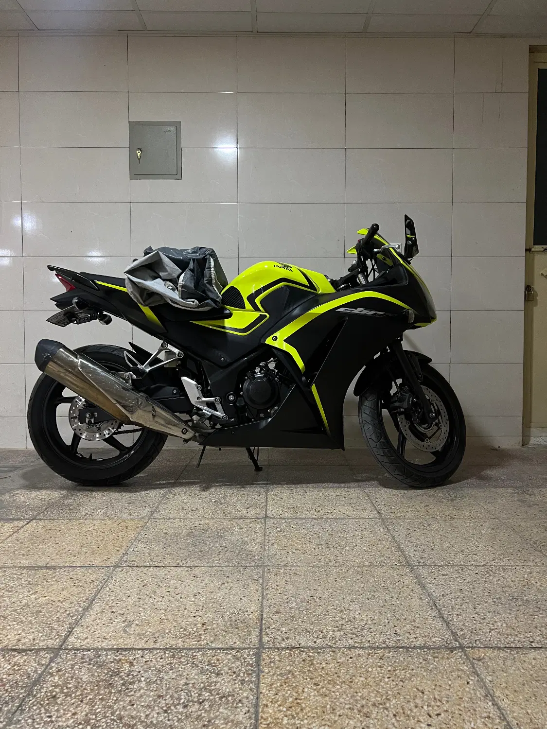 Cbr 250|موتورسیکلت|شیراز, شهرک بهشتی|دیوار