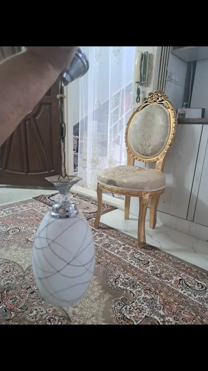 لوستر|لوستر و چراغ آویز|هشتگرد, هشتگرد قدیم|دیوار