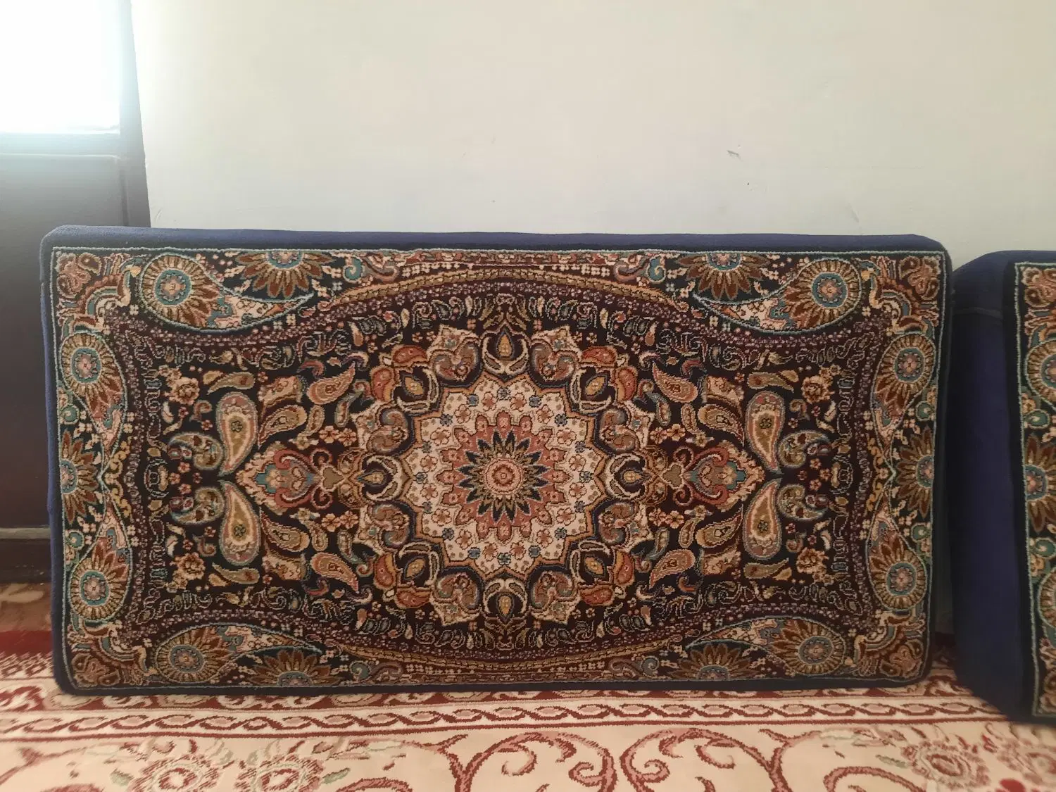 پشتی|پشتی|بهارستان, |دیوار