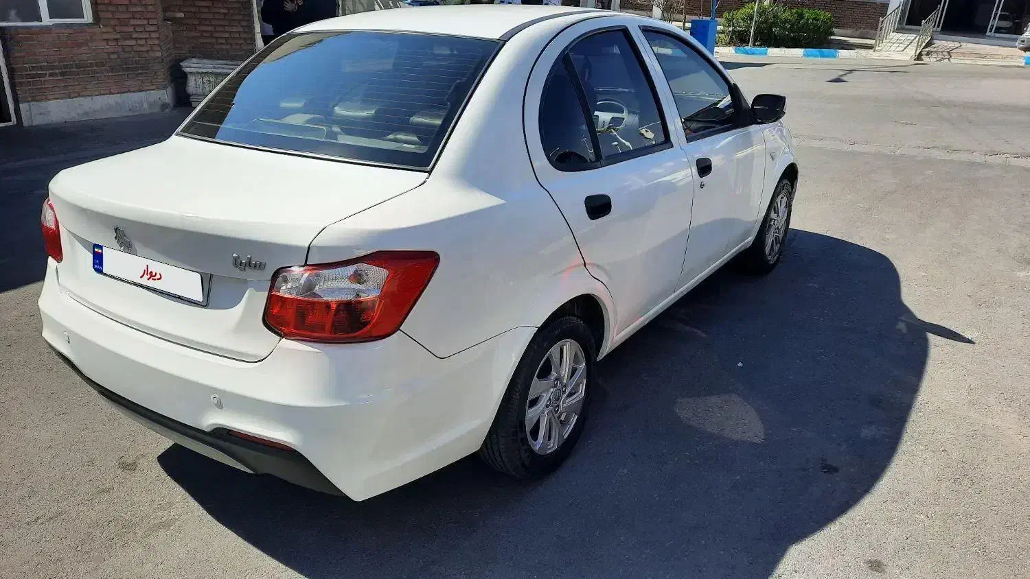 ساینا ۴۰۲|خودرو سواری و وانت|تهران, شهرک آزمایش|دیوار