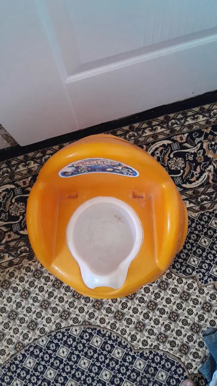 صندلی|اسباب و اثاث بچه|بیرجند, |دیوار