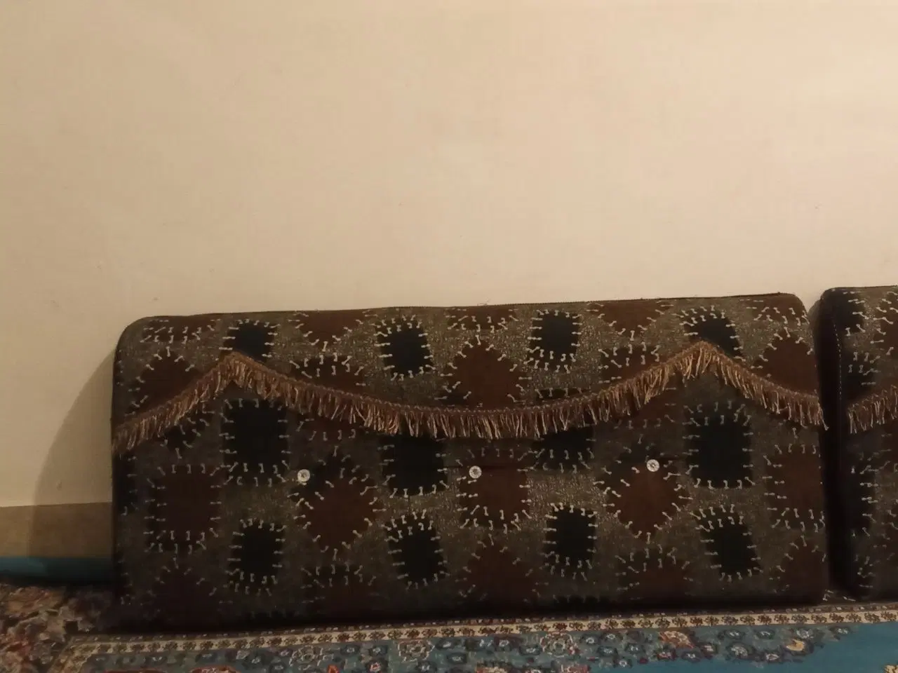 پشتی|پشتی|زاهدان, |دیوار