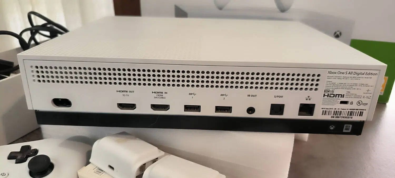 XBOX OneS|کنسول، بازی ویدئویی و آنلاین|تهران, باغ فیض|دیوار