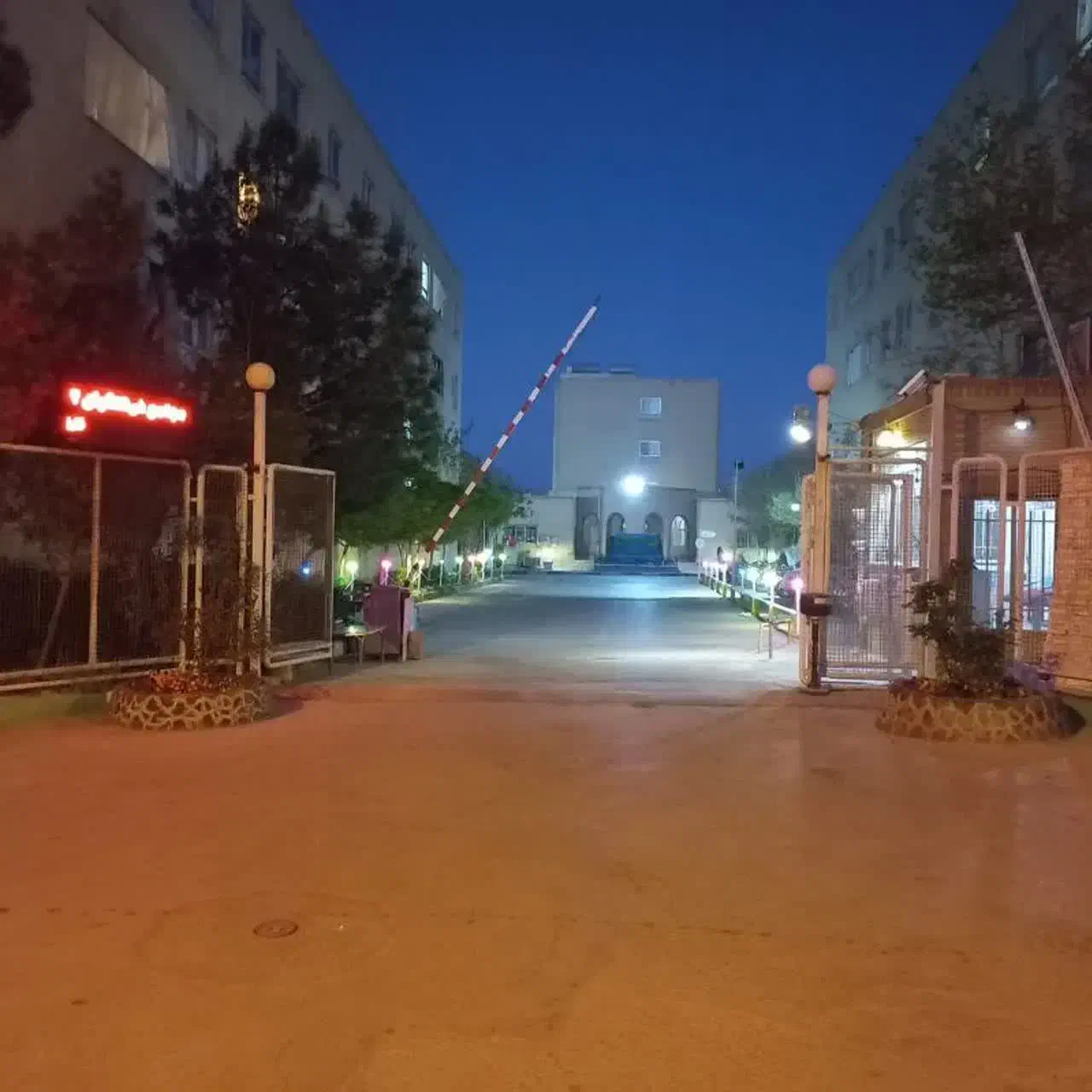 نگهبانی|استخدام سرایداری و نظافت|اصفهان, بهارستان|دیوار