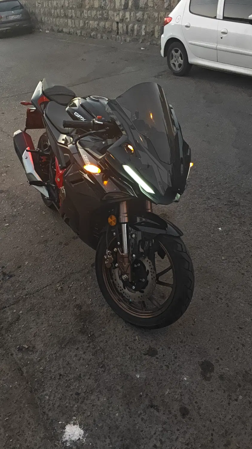 Gpx 200 ninja 250|موتورسیکلت|تهران, درختی|دیوار