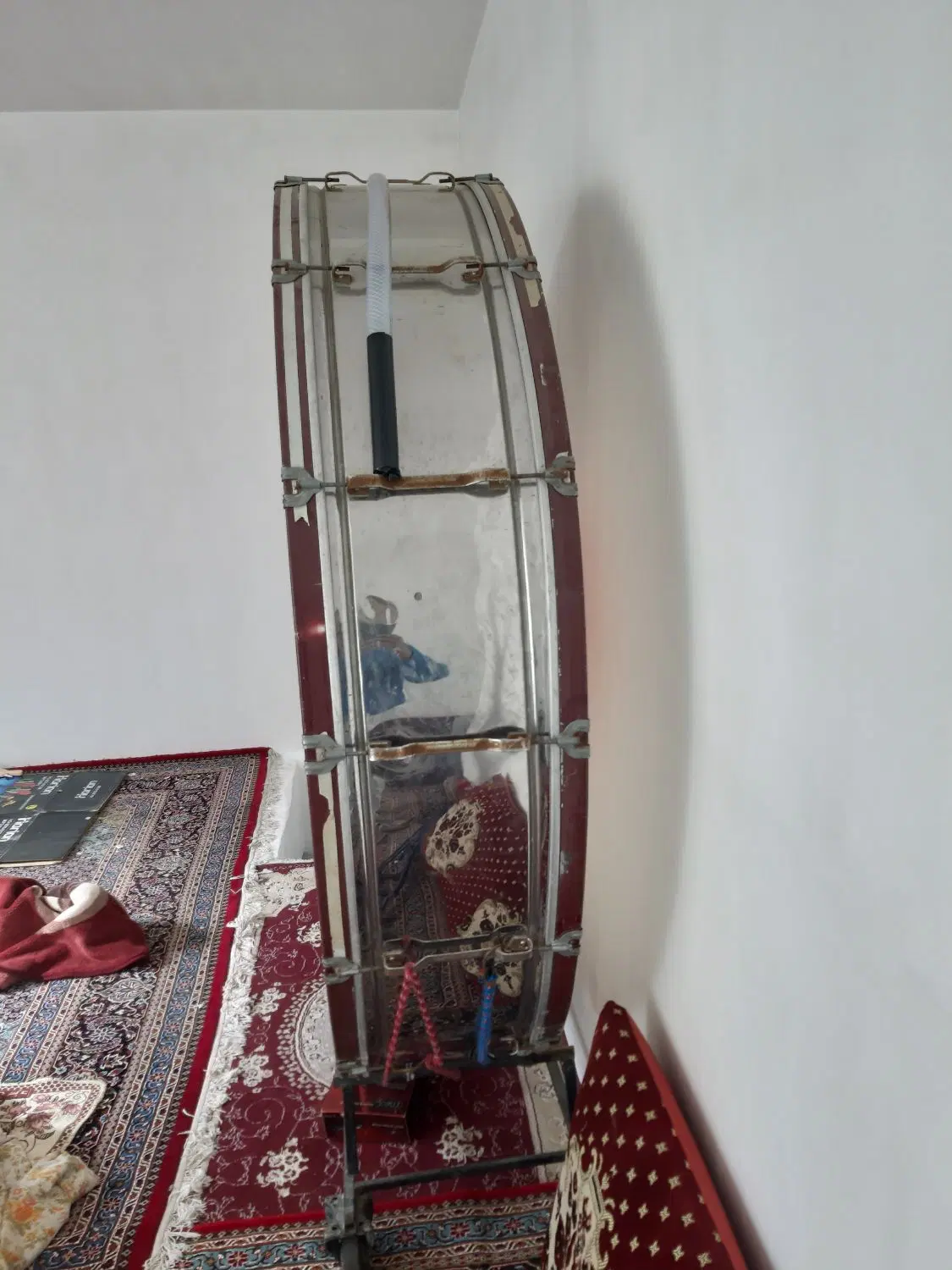 طبل|درام و پرکاشن|بهارستان, |دیوار
