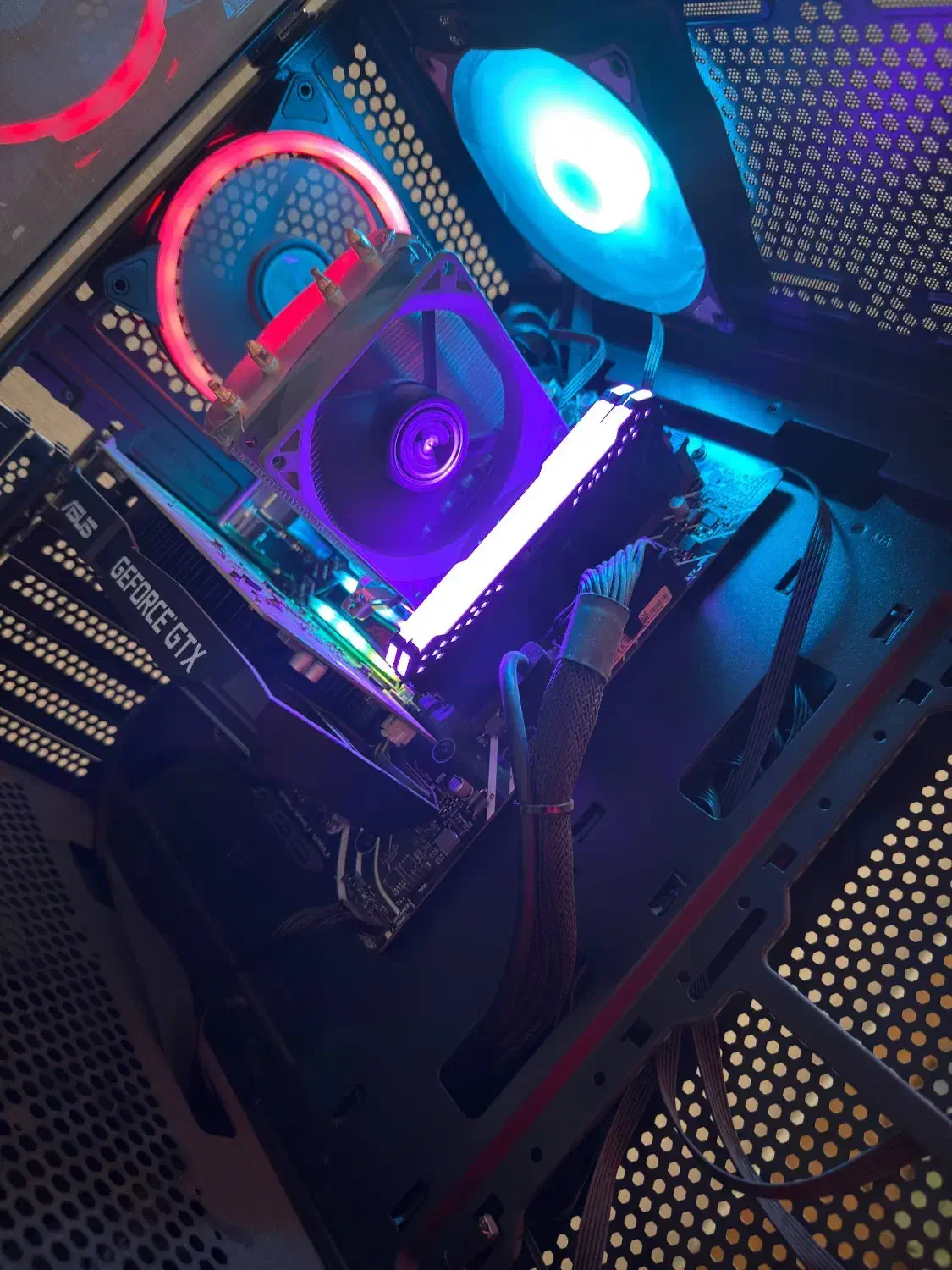 کیس گیمینگ|رایانه رومیزی|شیراز, پودنک|دیوار