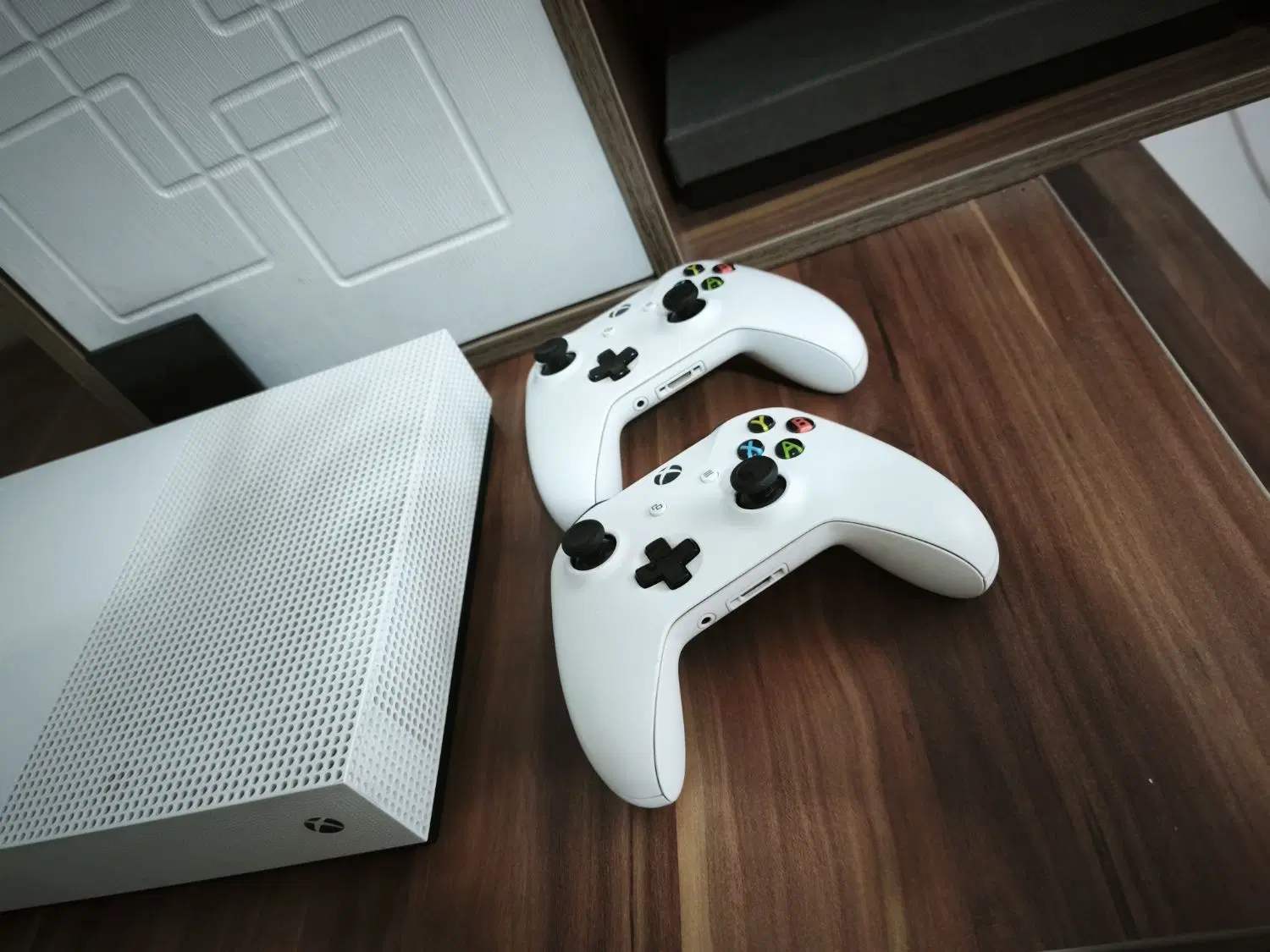 XBOX ONE S|کنسول، بازی ویدئویی و آنلاین|شیراز, کلاهدوز|دیوار