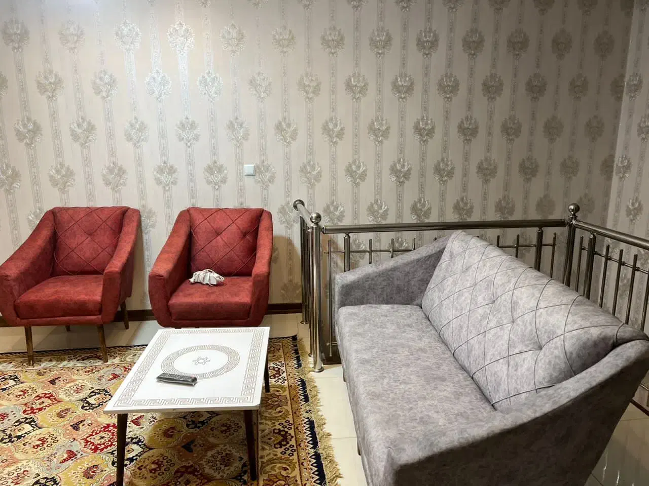 اپارتمان منزل مبله گردشگری پل خواجو پشت صدا سیما|اجارهٔ کوتاه‌مدت آپارتمان و سوئیت|اصفهان, خواجو|دیوار