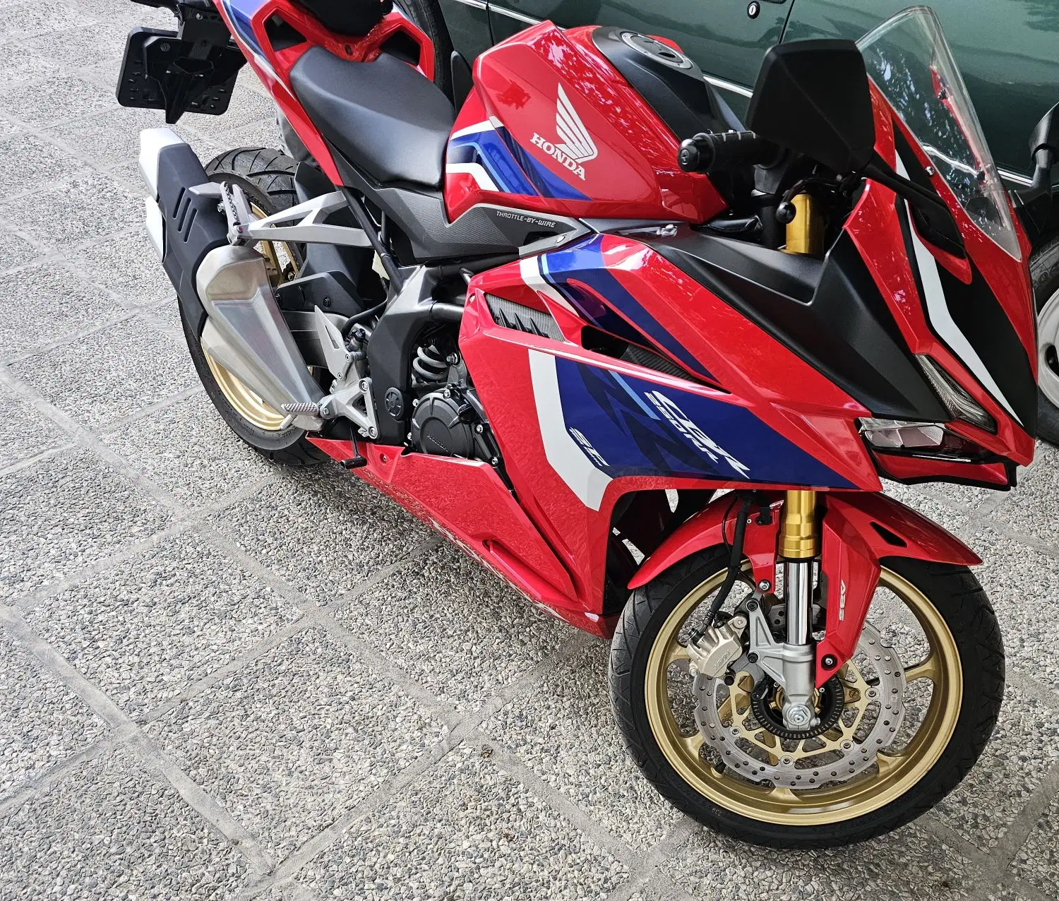 هوندا cbr250rr|موتورسیکلت|تهران, فلسطین (میدان انقلاب)|دیوار