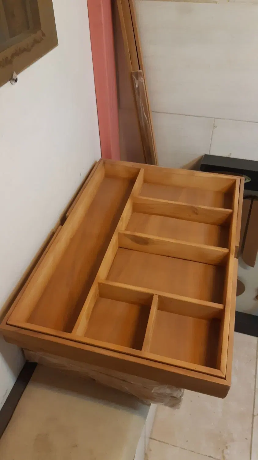 نظم دهنده|آب‌چکان و نظم‌دهنده ظروف|فولادشهر, سایت صنعتی کاوه|دیوار