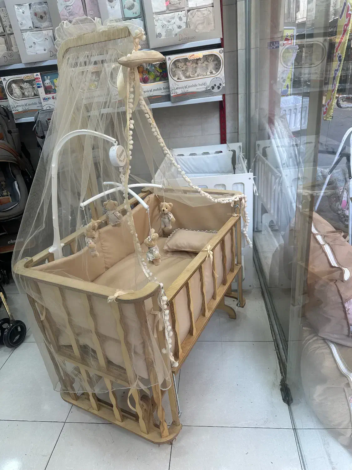 سیسمونی|اسباب و اثاث بچه|تهران, عبدل‌آباد|دیوار