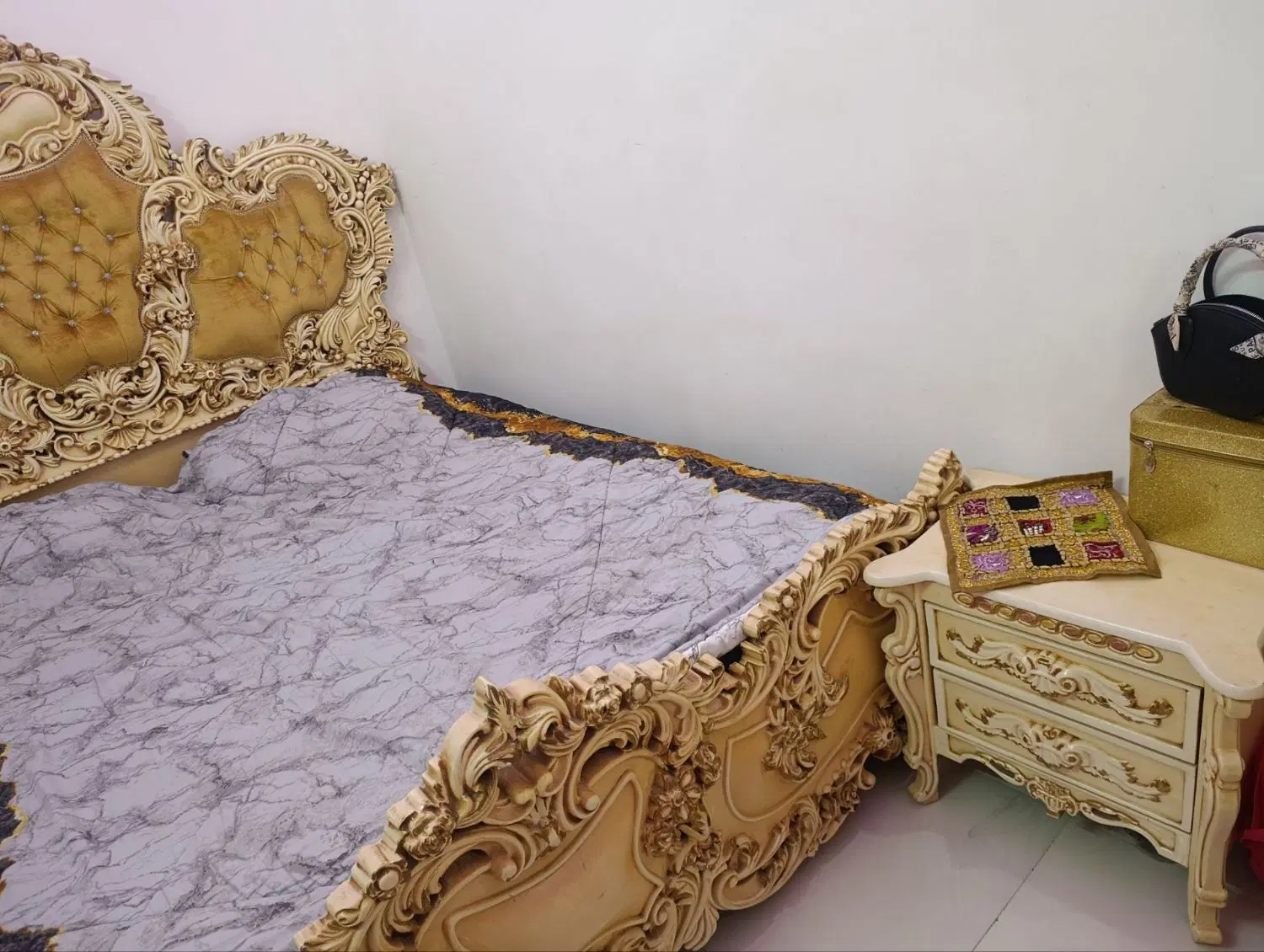 تخت|تخت و سرویس خواب|مشهد, یاس|دیوار