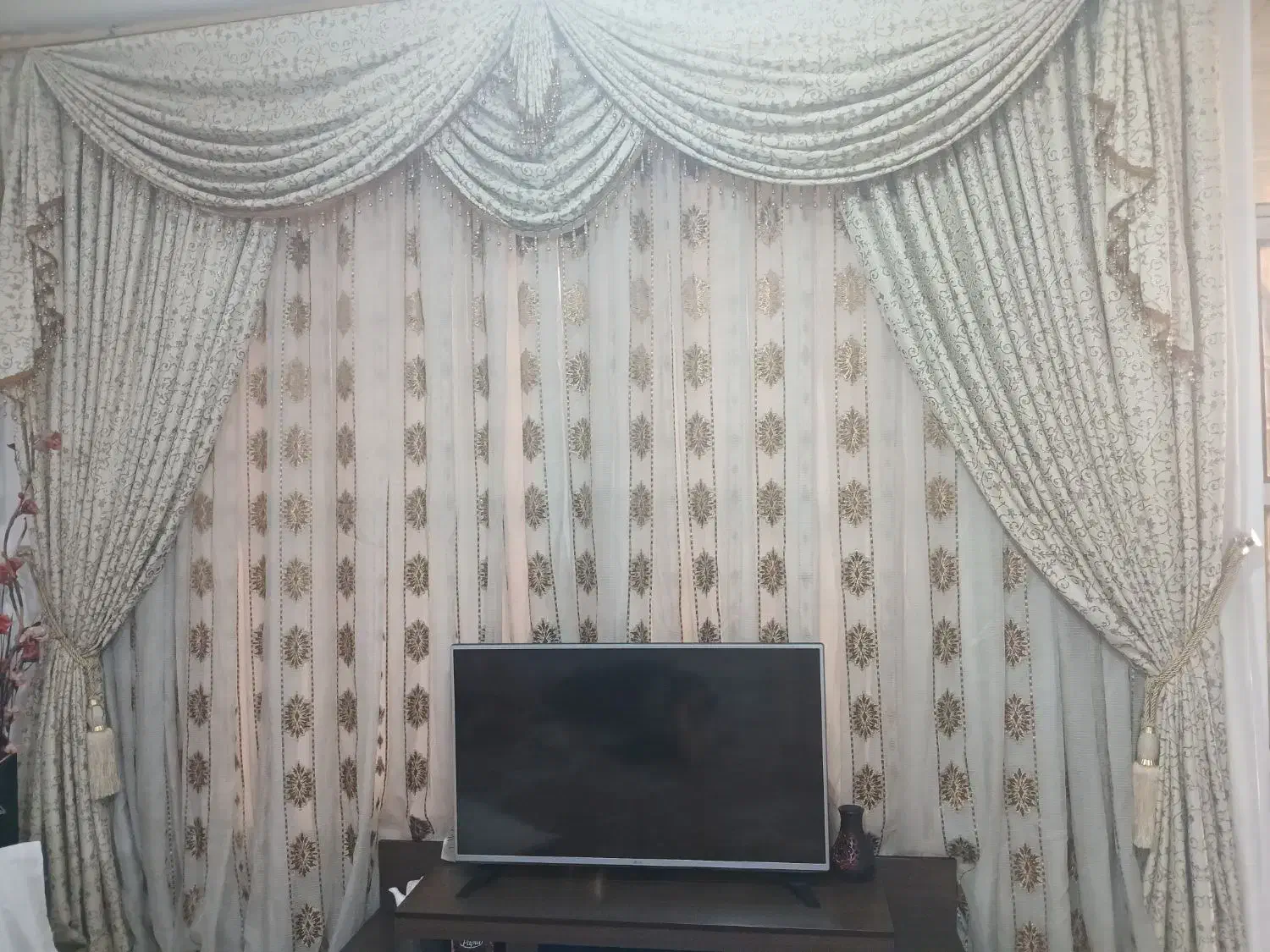 پرده شیک|پرده، رانر، رومیزی|شیراز, کوشک میدان|دیوار