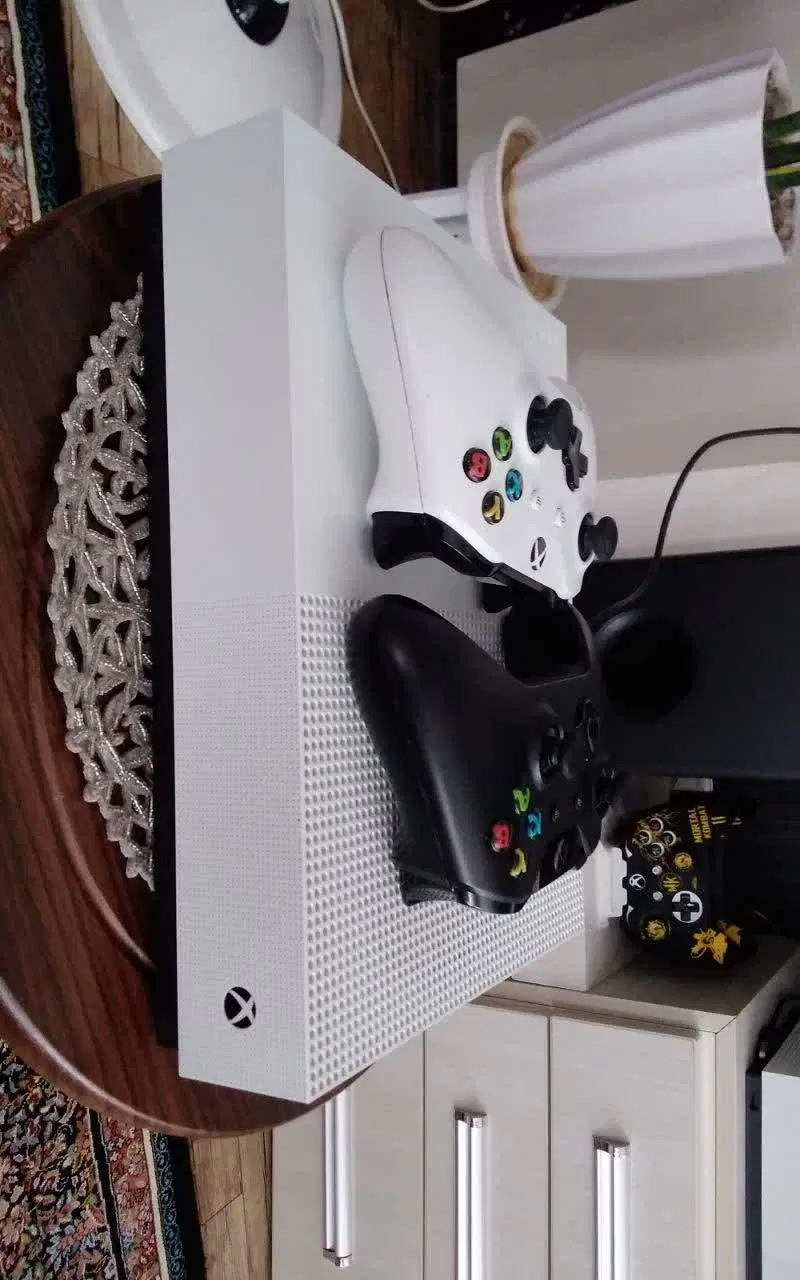 Xbox one s|کنسول، بازی ویدئویی و آنلاین|اصفهان, بهارستان|دیوار