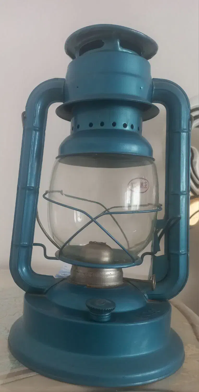 فانوس|کلکسیون اشیاء عتیقه|تربت‌حیدریه, آغوی|دیوار