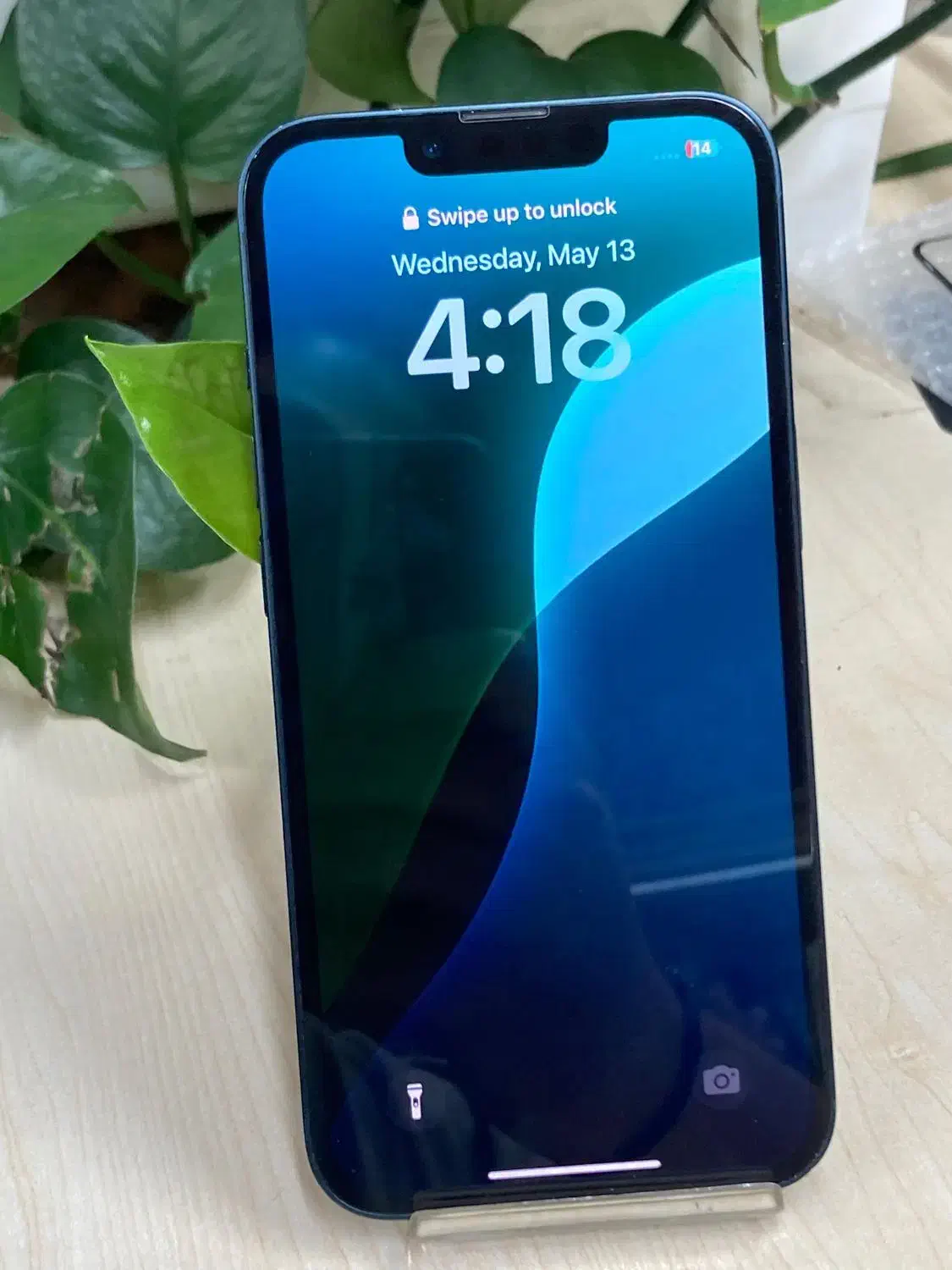 Iphone 13|موبایل|نور, |دیوار