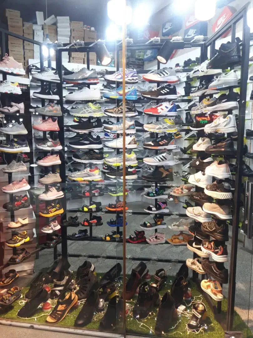 ویترین کفش|بوفه، ویترین، کنسول|قم, نوبهار|دیوار