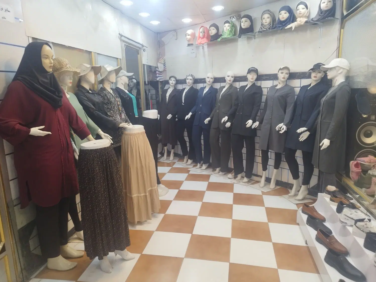 لباس|لباس|دهدشت, |دیوار