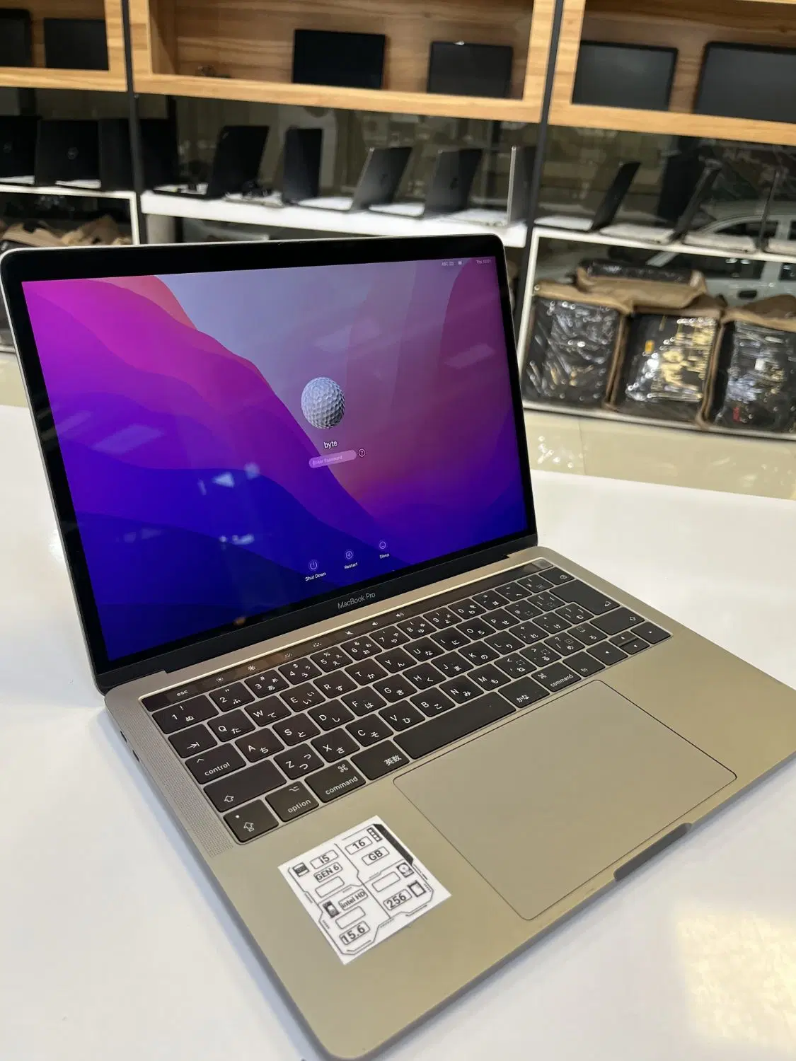 MacBook Pro|رایانه همراه|بجنورد, |دیوار