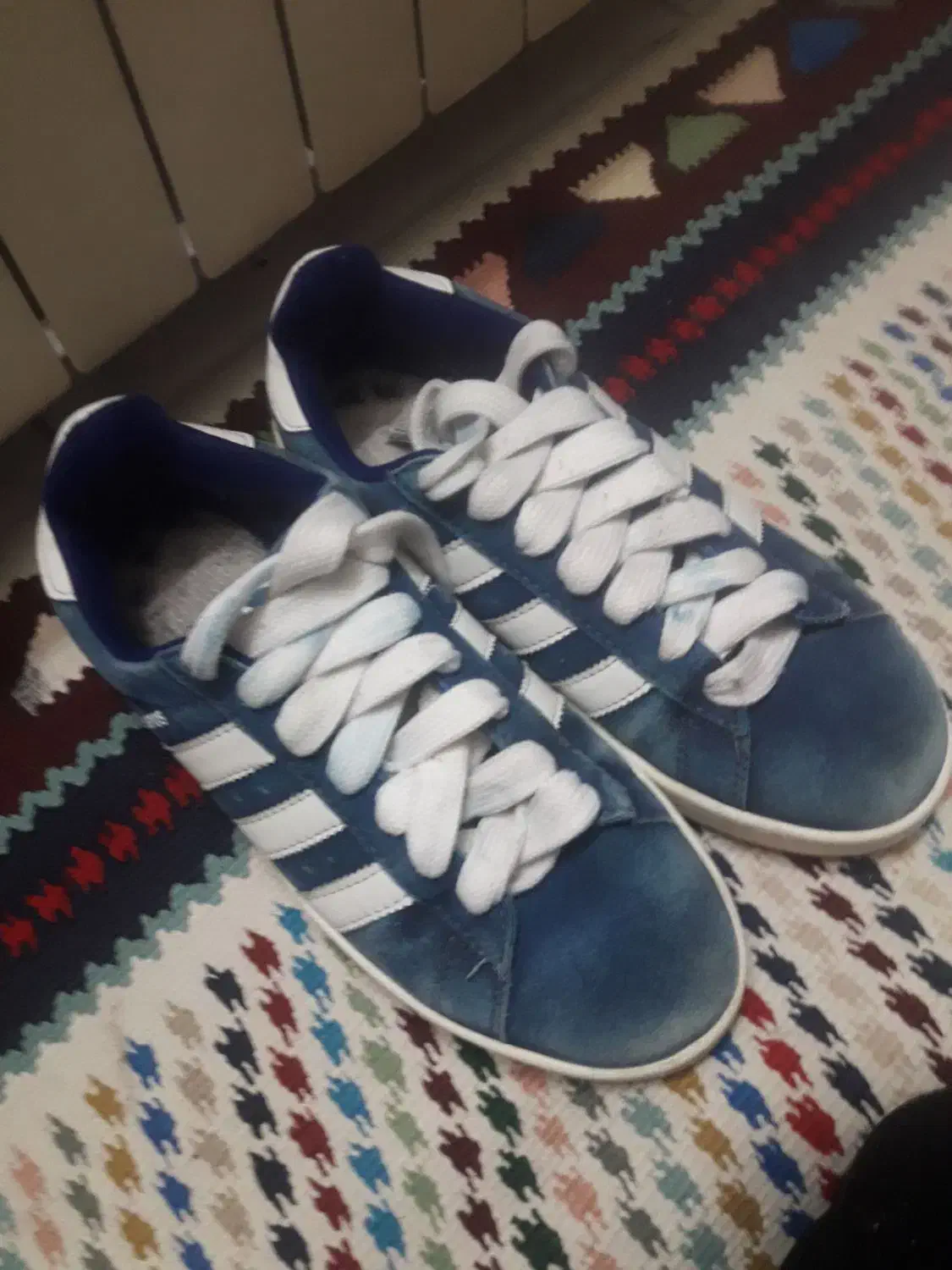 کفش|کیف، کفش، کمربند|اصفهان, مرداویج|دیوار