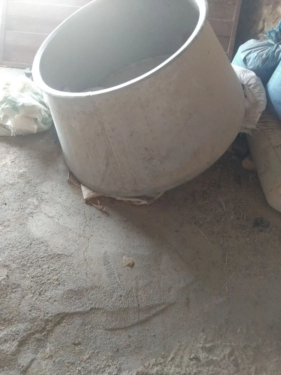 دیگ بزرگ|ظروف پخت‌وپز|مبارکه, |دیوار