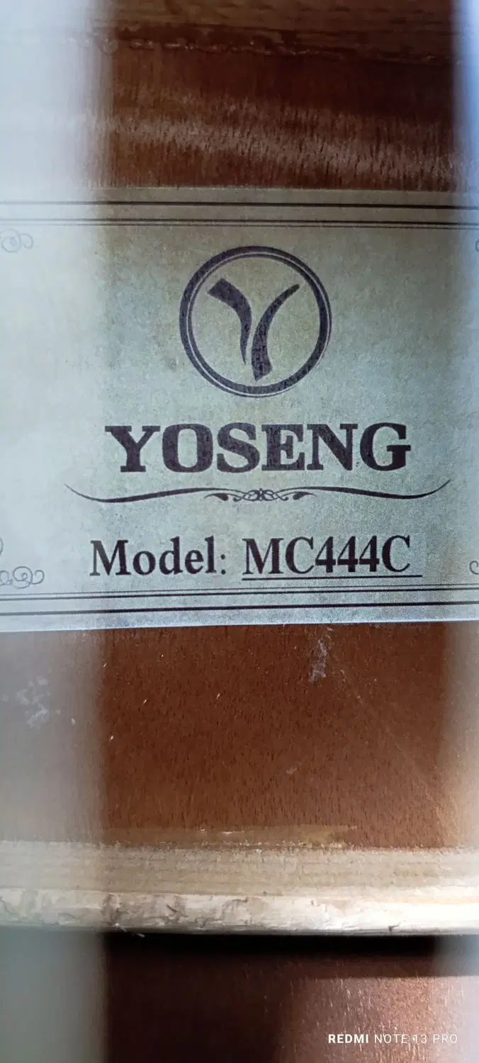گیتار YoSENG|گیتار، بیس، امپلیفایر|گنبد کاووس, |دیوار