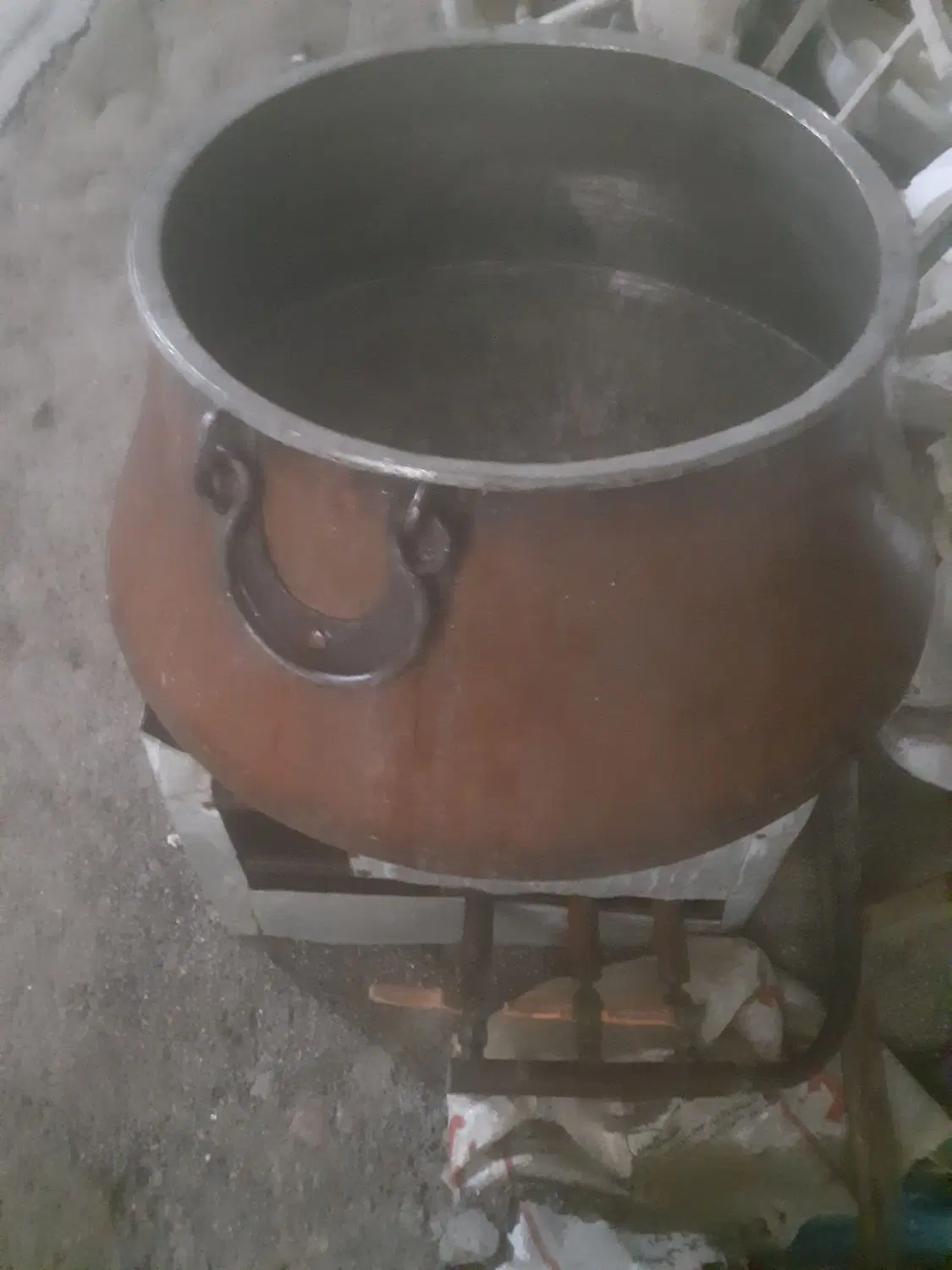 دیگ مسی|ظروف پخت‌وپز|گرگان, |دیوار
