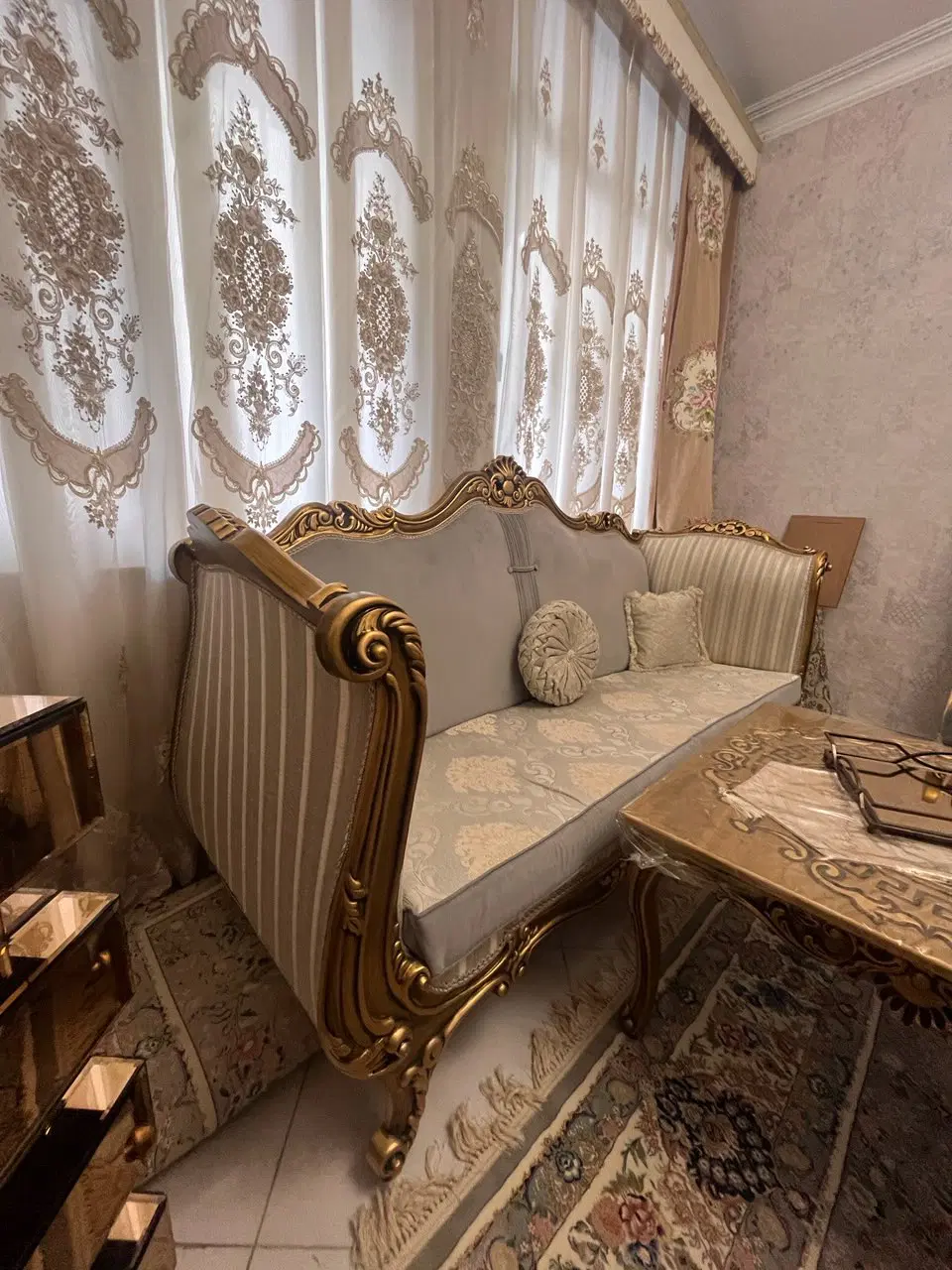 پرده|پرده، رانر، رومیزی|کرج, چهارصد دستگاه|دیوار