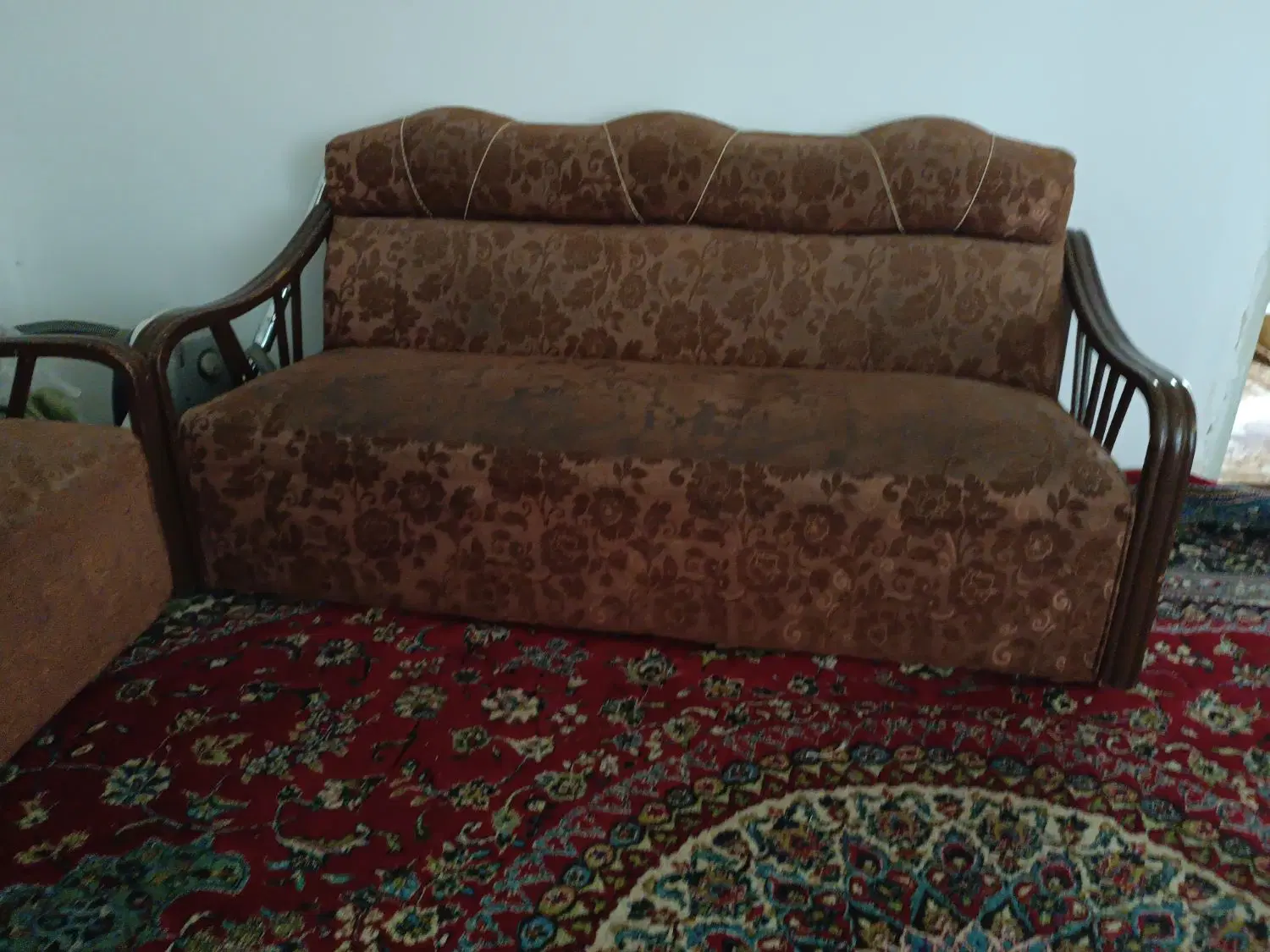 مبل|مبلمان اداری|نیشابور, گنبد سبز|دیوار