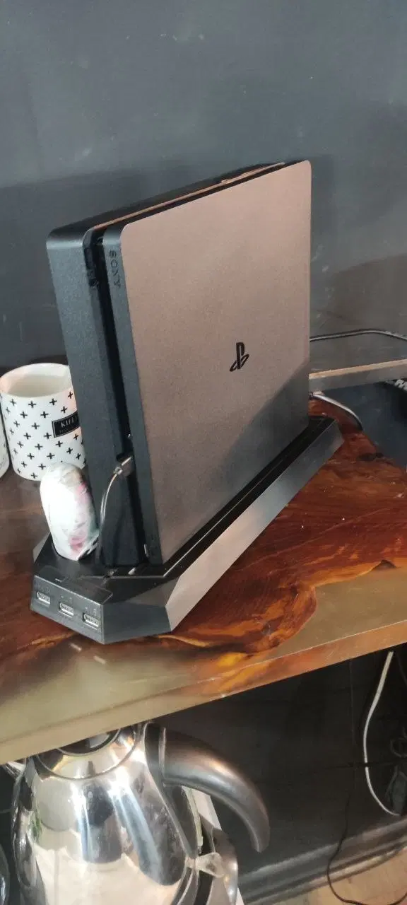 Ps4 slim. 2 tra|کنسول، بازی ویدئویی و آنلاین|مشهد, الهیه|دیوار
