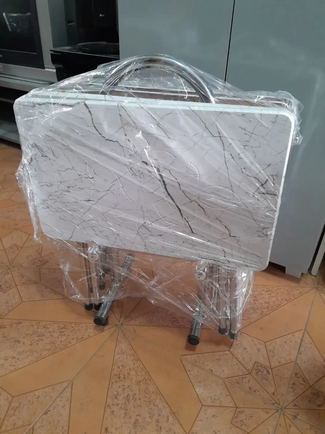 میز جلو مبلی|میز و صندلی غذاخوری|اصفهان, ملاصدرا|دیوار