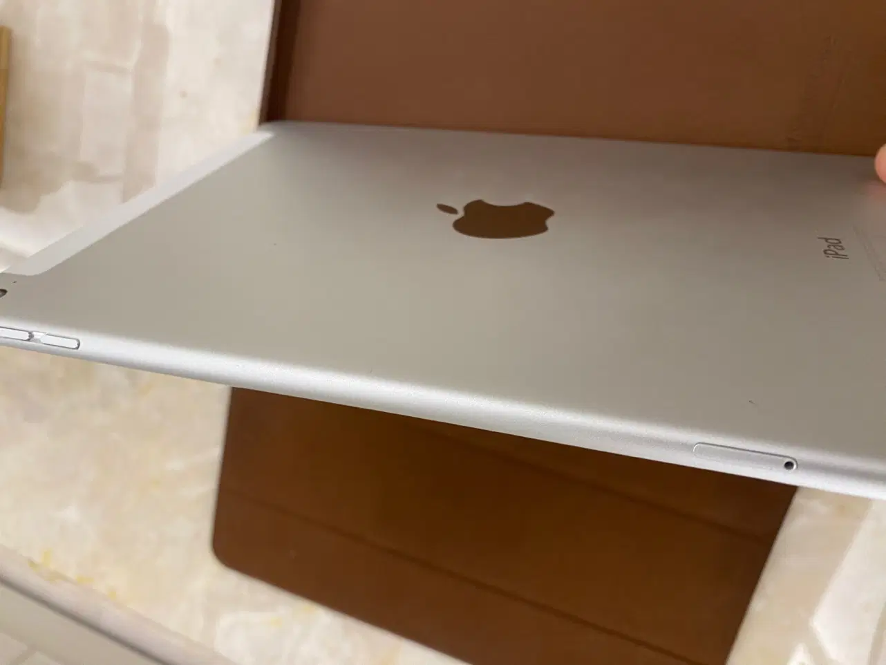 ipad air 2 cellular wi-fi|تبلت|تبریز, |دیوار