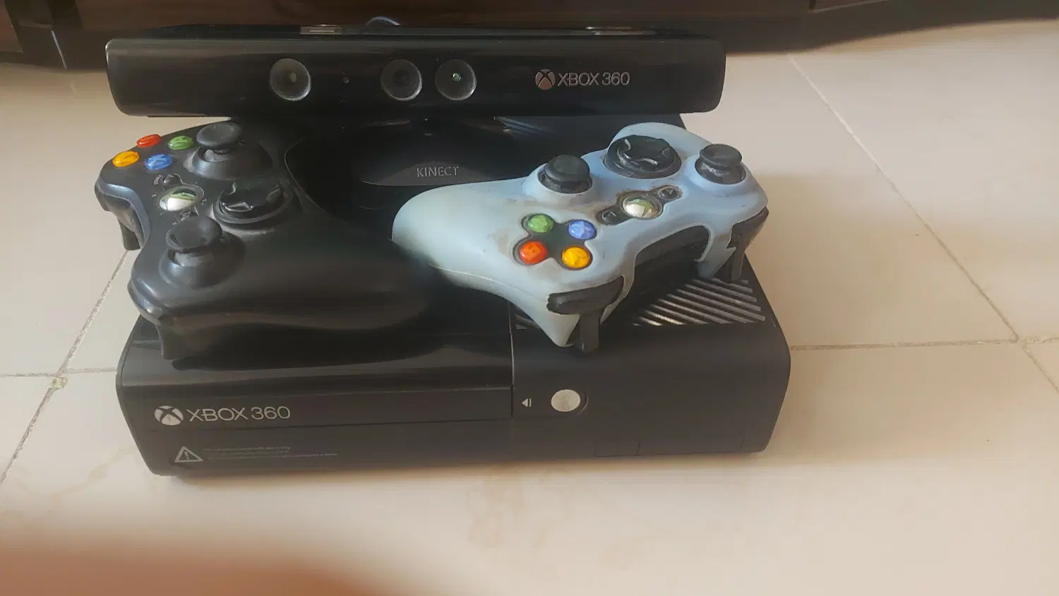 Xbox 360 super slim|کنسول، بازی ویدئویی و آنلاین|اصفهان, کوی شهید کشوری|دیوار