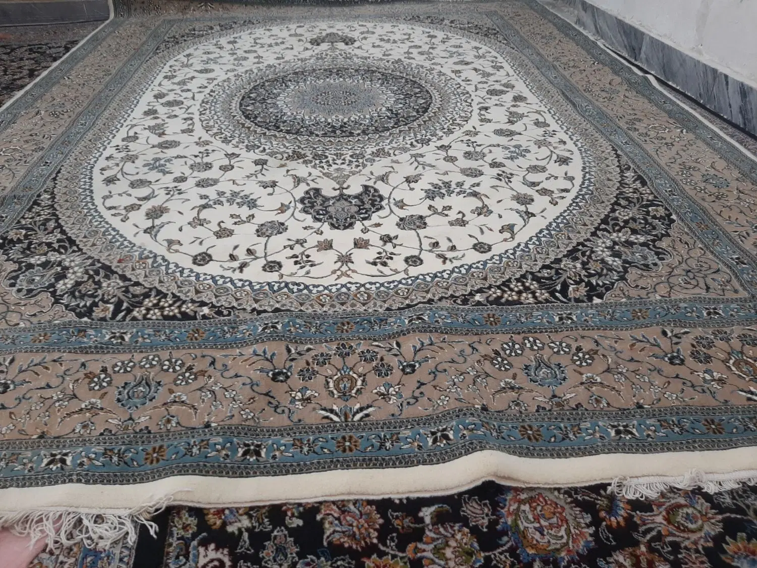 دوعدد فرش|فرش|فیروزآباد (لرستان), |دیوار