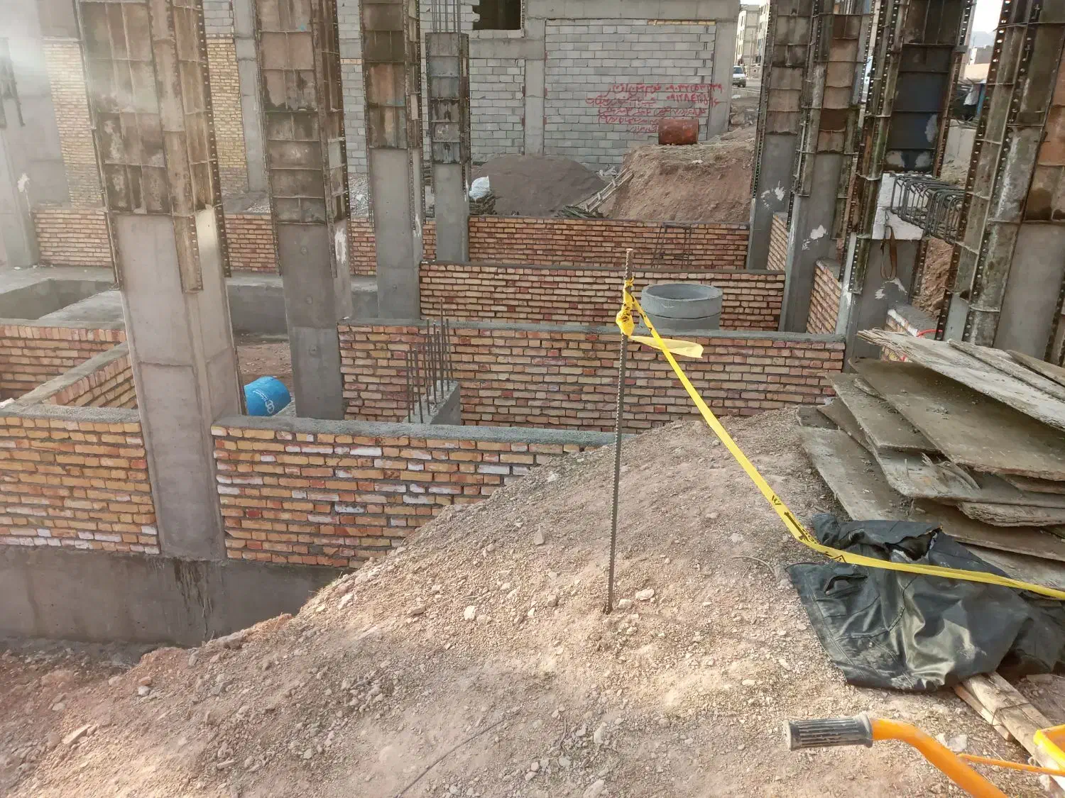 بنایی ودیوار چینی ساختمان|خدمات پیشه و مهارت|زنجان, |دیوار