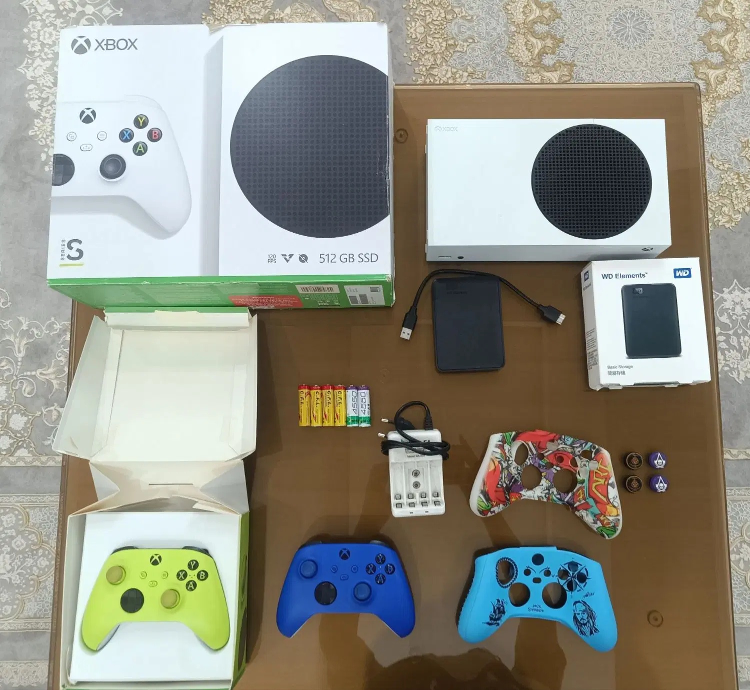 xbox series s 512G + hard external 500G|کنسول، بازی ویدئویی و آنلاین|قزوین, |دیوار