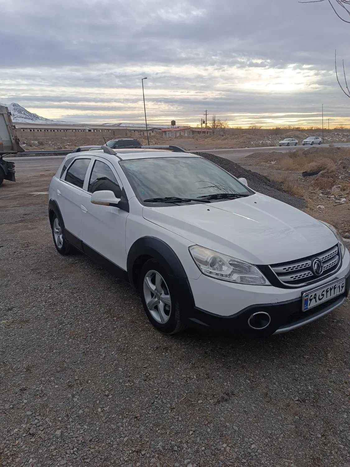 اچ سی کراس|خودرو سواری و وانت|قم, میرزائیه|دیوار