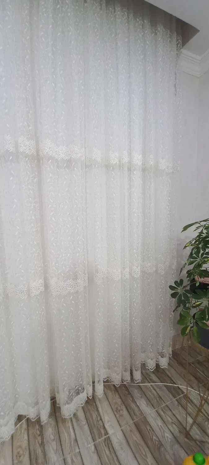 پرده ها|پرده، رانر، رومیزی|تهران, فلسطین (میدان انقلاب)|دیوار