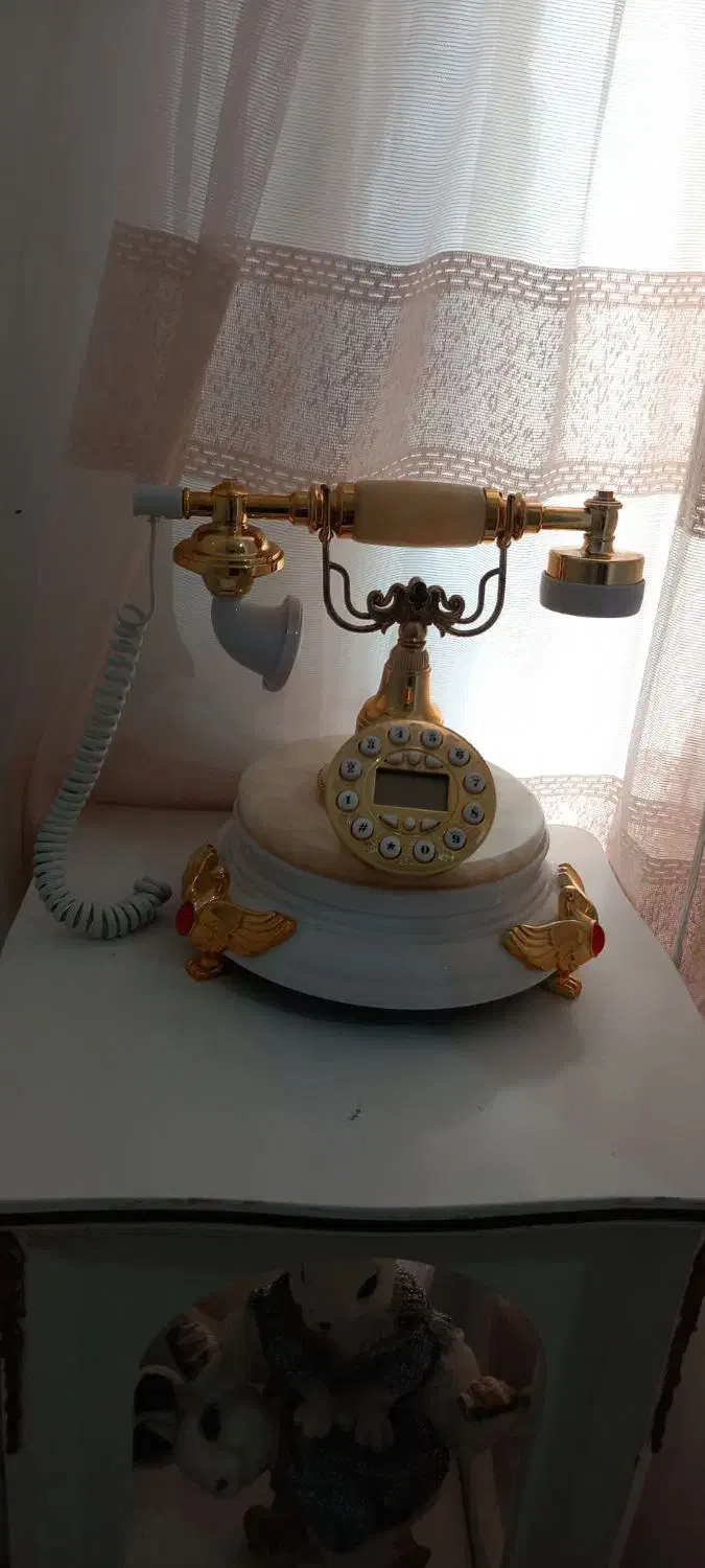 تلفن و میز|میز تلفن|چناران, |دیوار