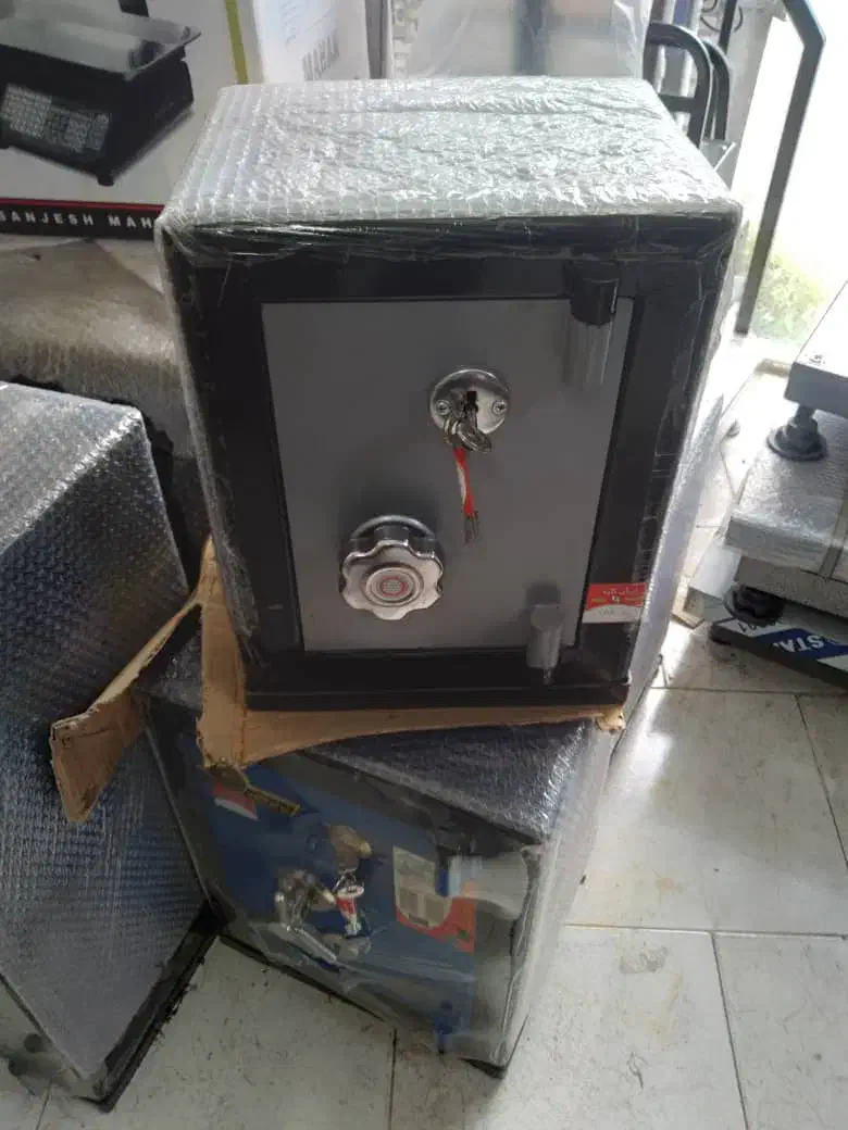 گاوصندوق|ابزارآلات|لاهیجان, بوجایه|دیوار